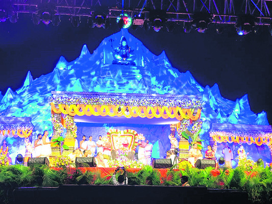 శ్రీగిరిలో ‘కోటి’ కాంతులు1