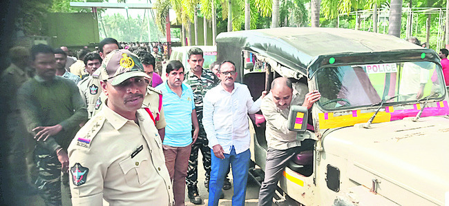 కన్నీటి రోదన.. అంతులేని వేదన2