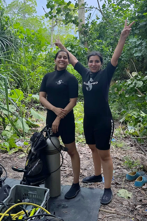 Anchor Rashmi Gautam Shared special post for her friend Richie on her birthday Photos13