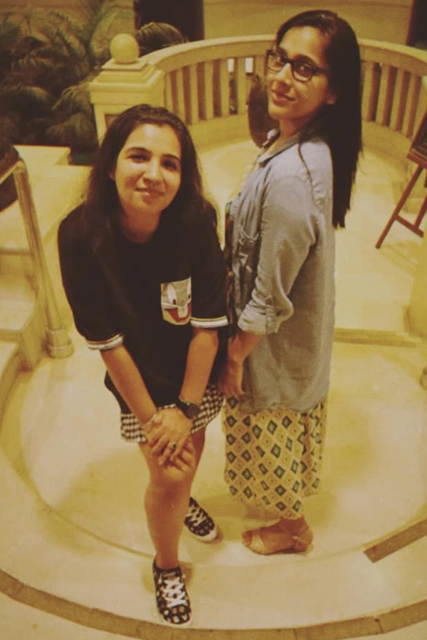 Anchor Rashmi Gautam Shared special post for her friend Richie on her birthday Photos18