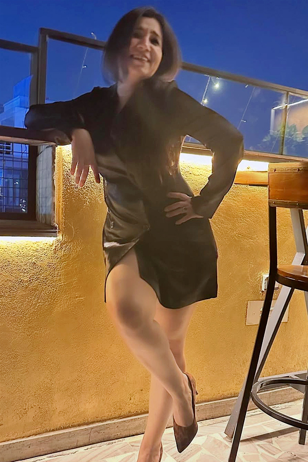 Anchor Rashmi Gautam Shared special post for her friend Richie on her birthday Photos6