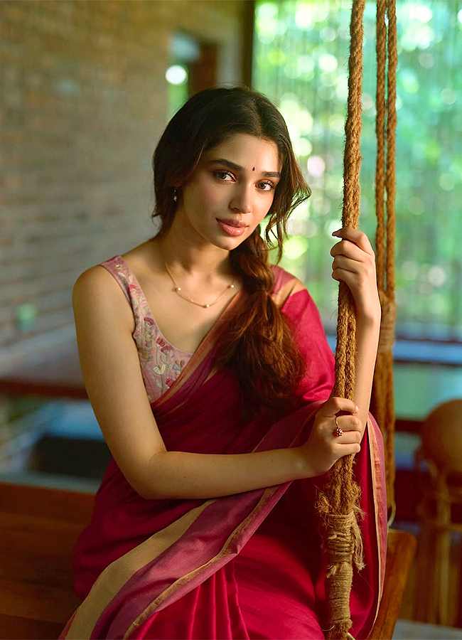 Most Beautiful Actress Krithi Shetty HD Photos14