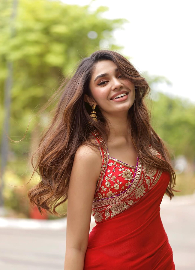 Most Beautiful Actress Krithi Shetty HD Photos2