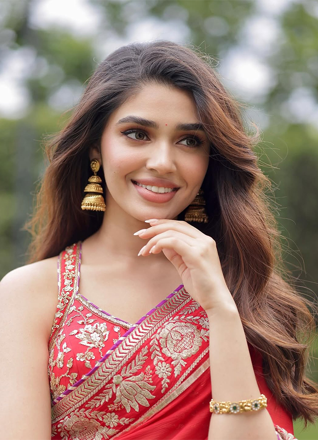 Most Beautiful Actress Krithi Shetty HD Photos5