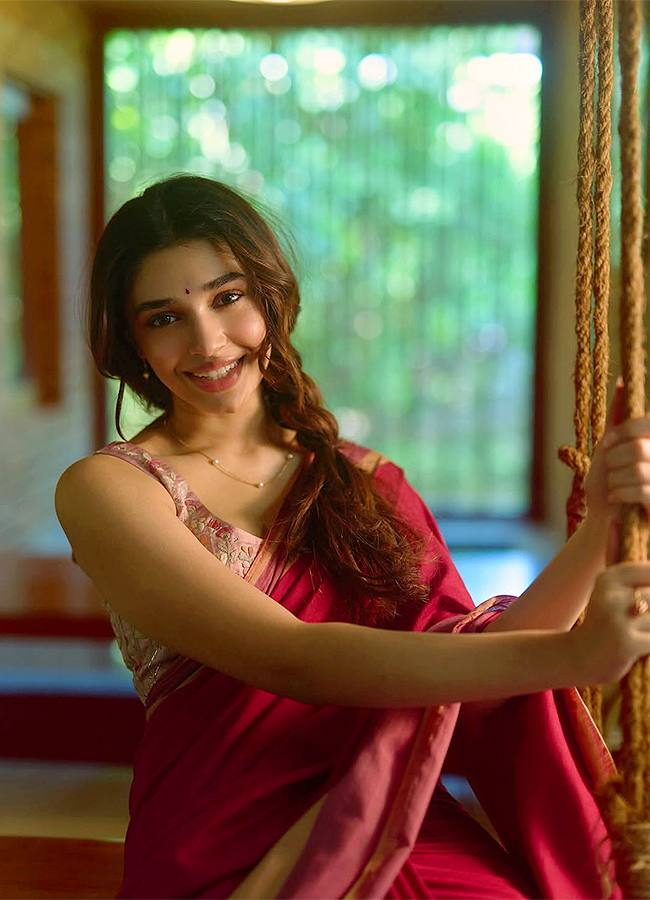 Most Beautiful Actress Krithi Shetty HD Photos8