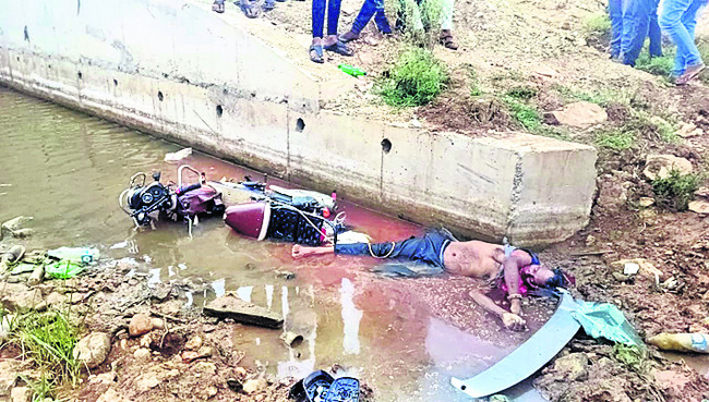 విషాద ప్రయాణాలు1