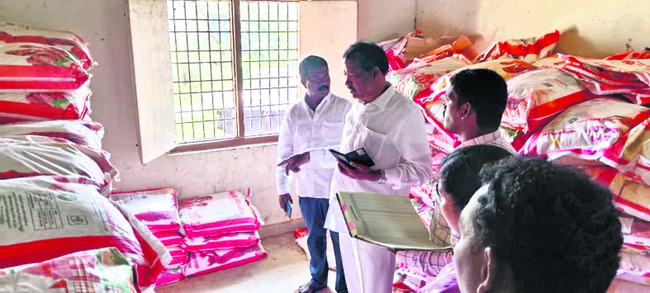 పేదలకు వైద్య విద్యను దూరం చేయడమే ప్రభుత్వ లక్ష్యం1