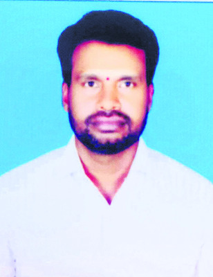 పల్టీకొట్టిన కంప్రెషర్‌ ట్రాక్టర్‌1