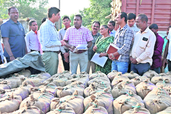 1.95 లక్షల మెట్రిక్‌ టన్నుల ధాన్యం సేకరణ1