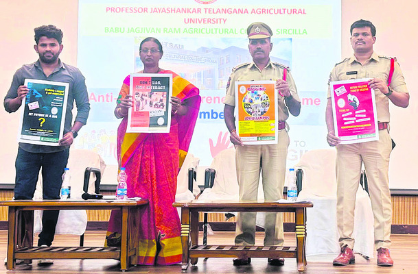 సకాలంలో టీకాలు వేయాలి
3