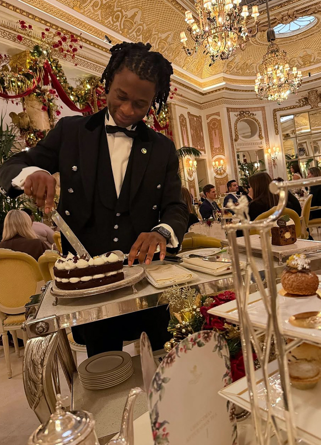 Manmadudu movie actress anshu celebrated their 15th wedding anniversary13