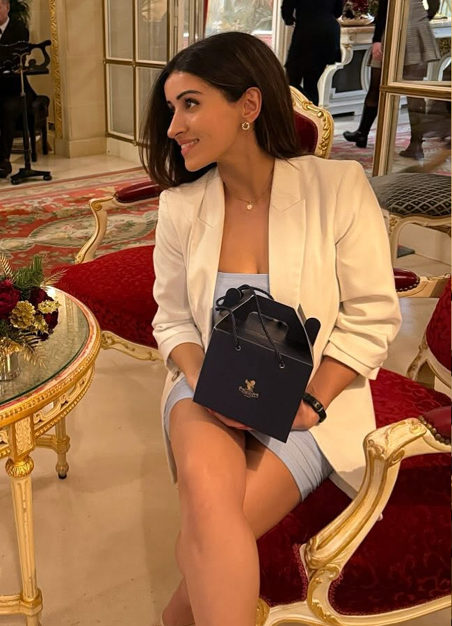 Manmadudu movie actress anshu celebrated their 15th wedding anniversary15