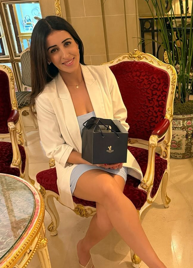 Manmadudu movie actress anshu celebrated their 15th wedding anniversary7