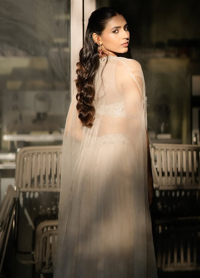 'Kantara' Sapthami Shining Like a Swan (Photos)9