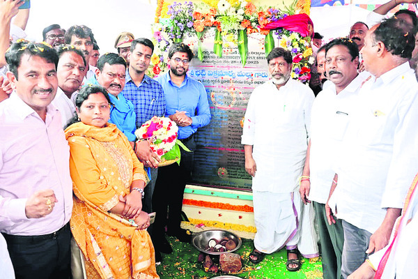 మధిరకు ఇక ‘వెలుగులు’1