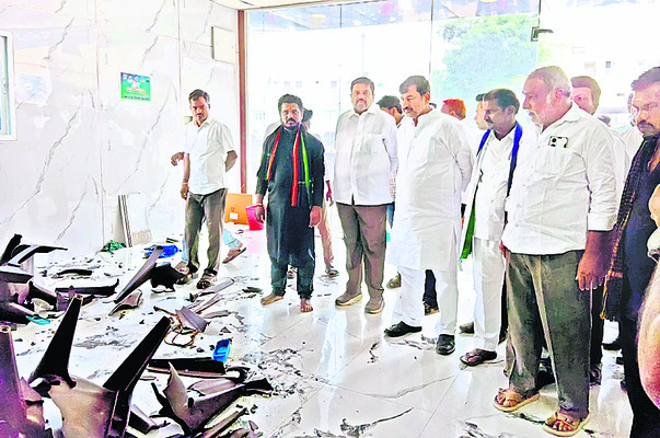 అశాంతి‘పురం’గా మారుస్తున్నారు 1