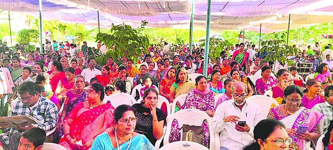 కాపులను ఒకే వేదికపైకి తీసుకొస్తాం1