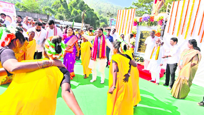 బిర్సా ముండా పోరాటం గిరి యువతకు ఆదర్శం 1