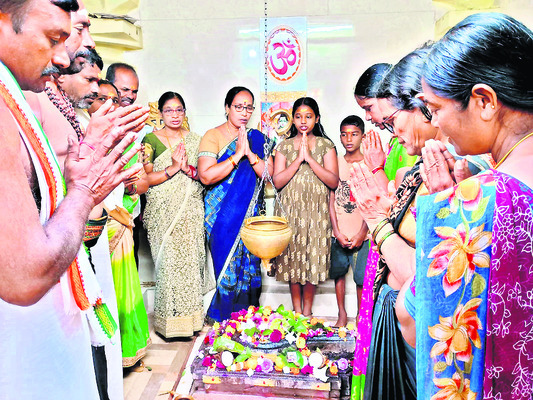 భక్తిశ్రద్ధలతో కార్తీక దీపోత్సవం1