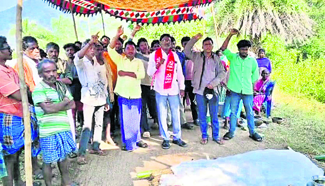 అనుమానాస్పద స్థితిలో గిరిజనుడి మృతి1