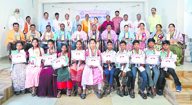 ‘రైతు రత్న’కు దరఖాస్తు చేసుకోండి 
1