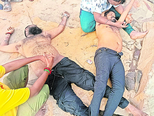 ఈతకు వెళ్లి ఇద్దరి మృతి1