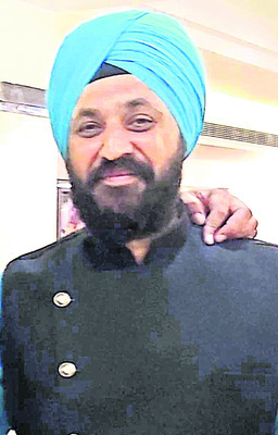 నిబంధనలకు విరుద్ధంగా లారీ పార్కింగ్‌ 2