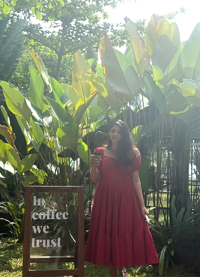 Kiran Abbavaram Family Tour Viral Photos Gose13