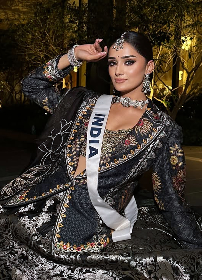 Miss India Manika Vishwakarma looks like a queen in a black lehenga..!9