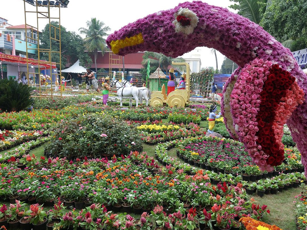 TTD EO Anil Kumar Singhal inaugurated this exhibition organized by the Horticulture Department 15