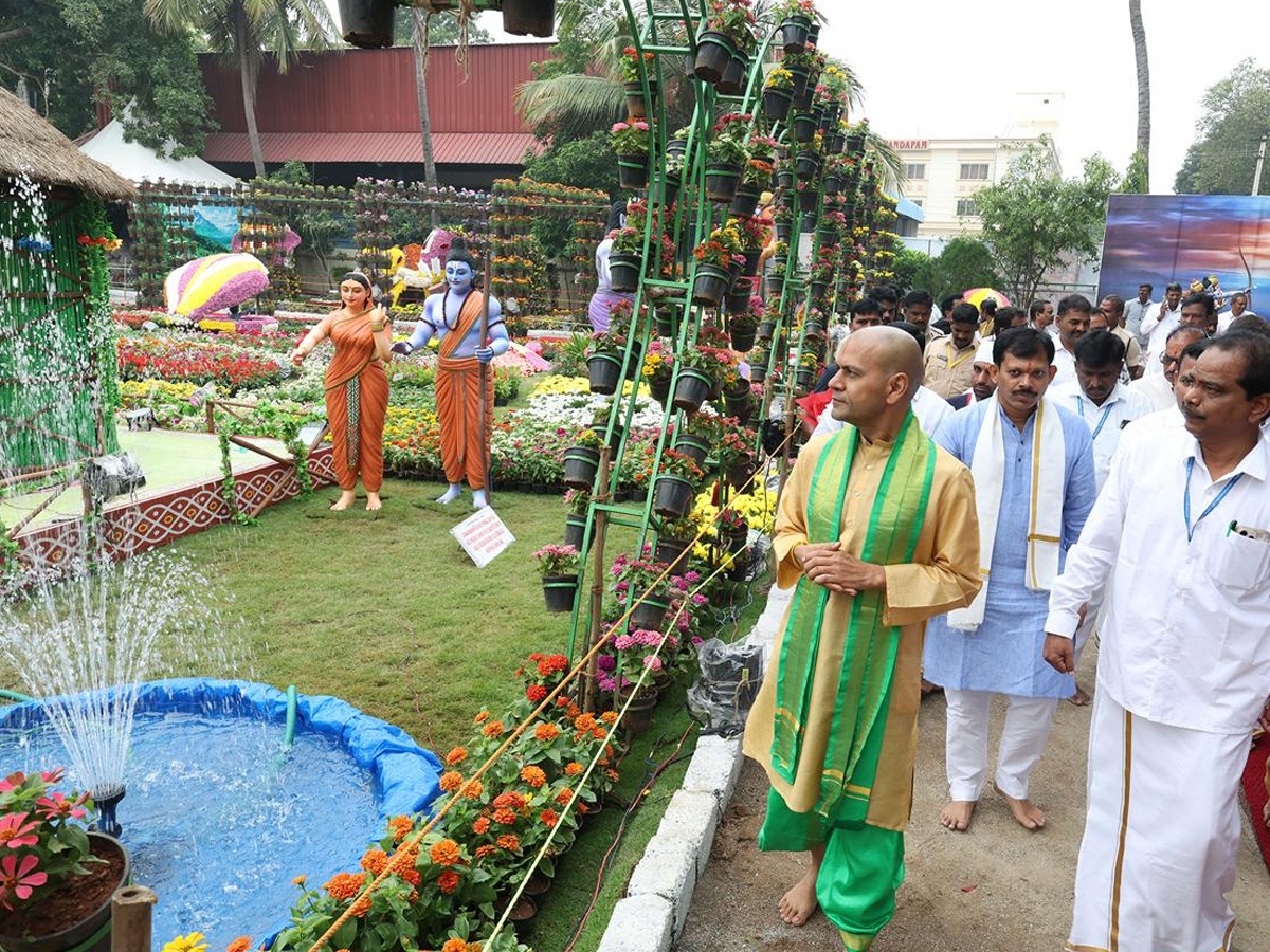TTD EO Anil Kumar Singhal inaugurated this exhibition organized by the Horticulture Department 8