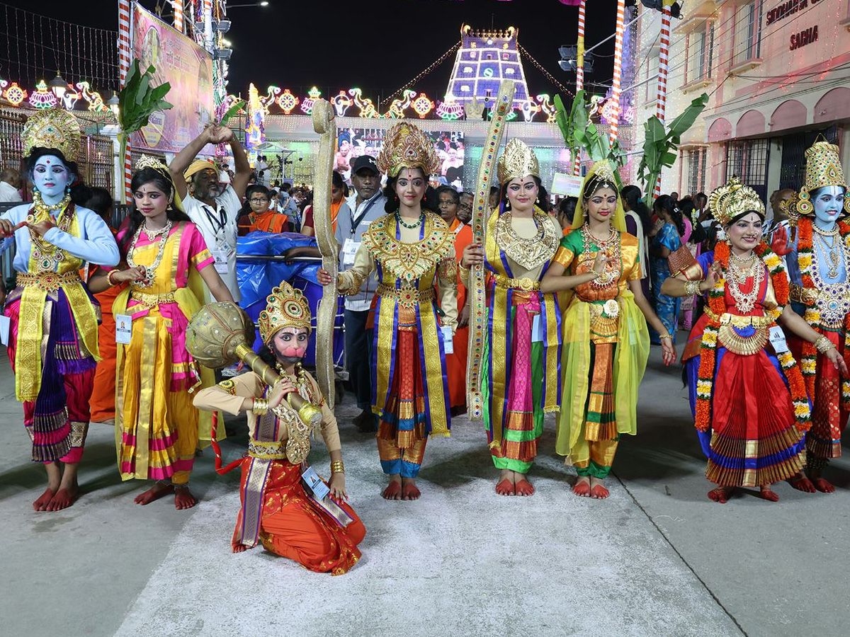 The abode of Goddess Padmavati adorned2