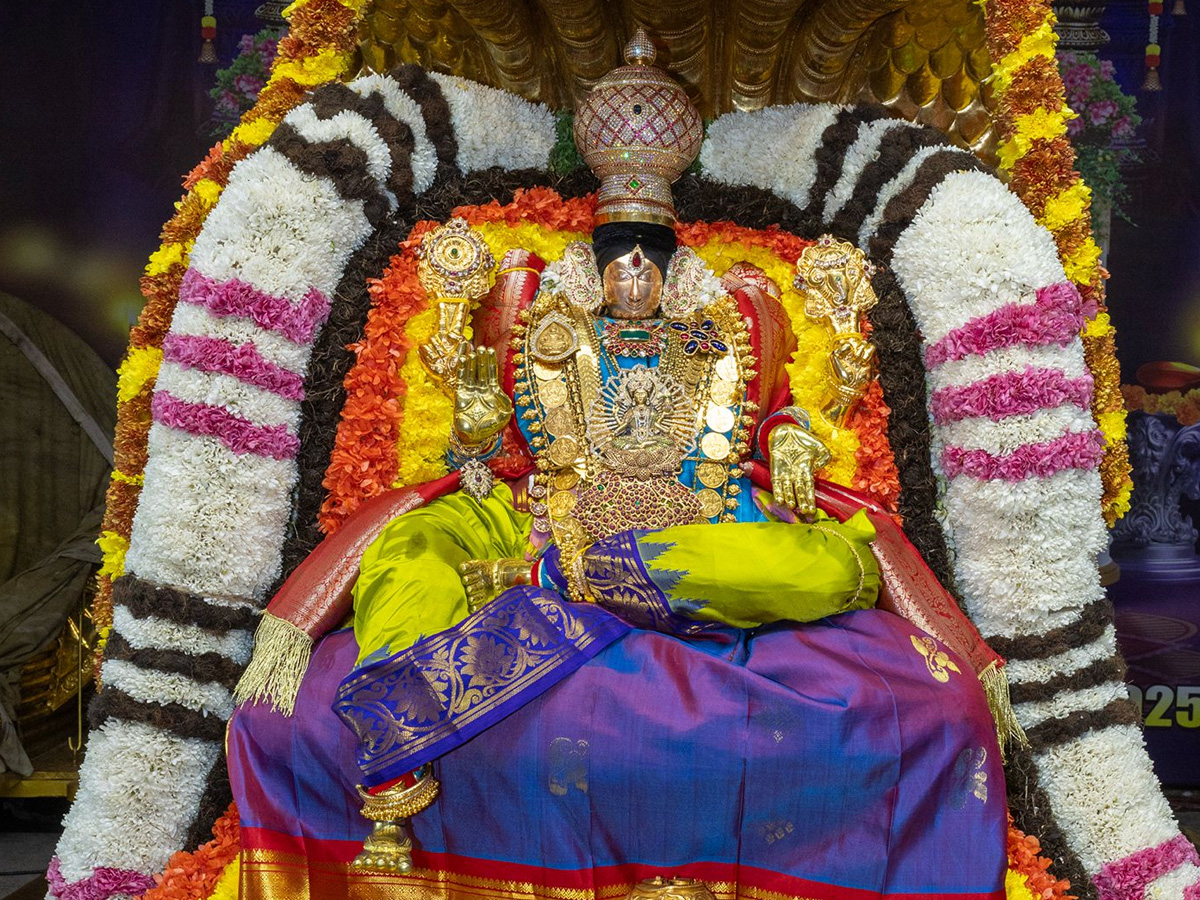 The abode of Goddess Padmavati adorned19