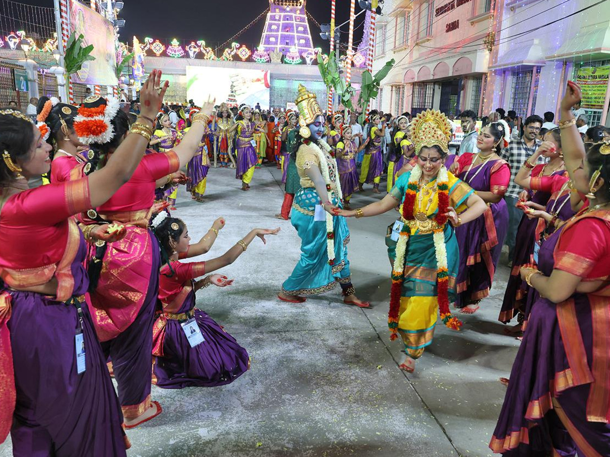 The abode of Goddess Padmavati adorned20