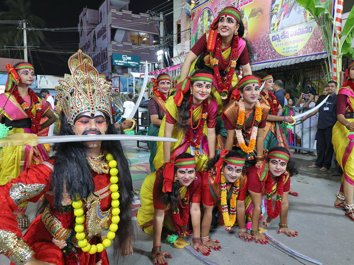 The abode of Goddess Padmavati adorned9