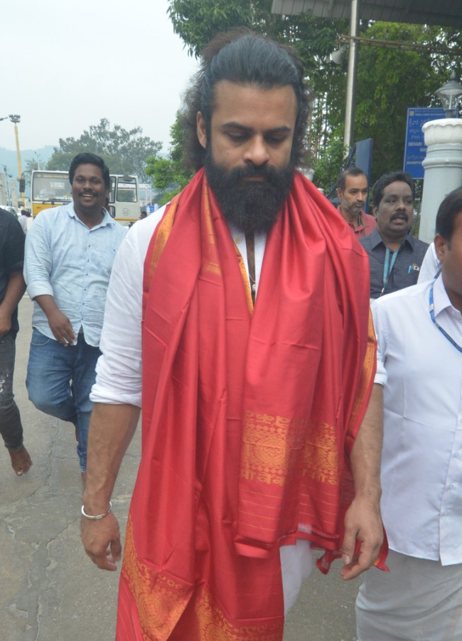 Tollywood stars at Tirumala Srivari Seva (Photos)10