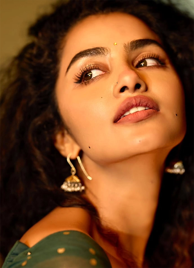 Tollywood Actress Anupama Parameswaran Latest Photos12