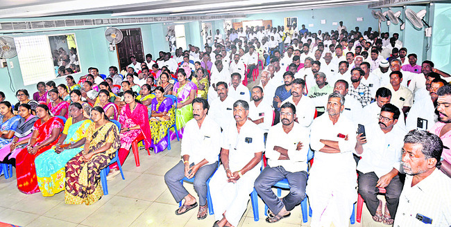 దోపిడీకి తెరలేపిన ఎమ్మెల్యేలు 1