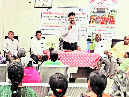 గ్రంథాలయాలను సద్వినియోగం చేసుకోవాలి
3