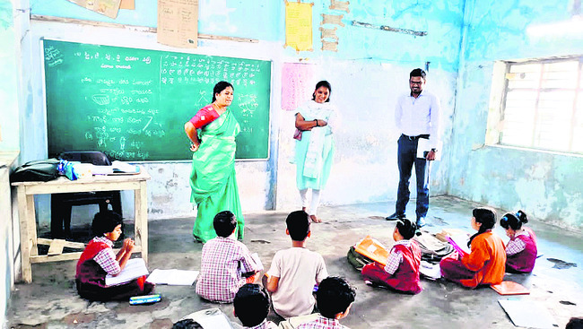 జిన్నింగ్‌ మిల్లులో  నిలిచిన పత్తి కొనుగోళ్లు3