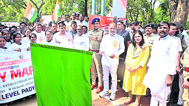 యువత రాజకీయాల్లోకి రావాలి1