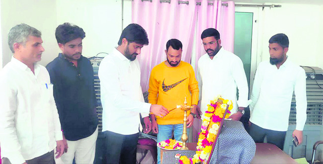 కొనుగోడు పట్టేదెవరికి?1