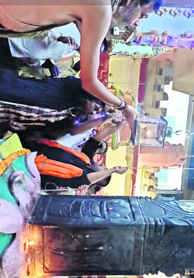 మోసం చేసిన వారిపై చర్యలు తీసుకోండి1