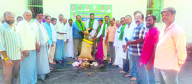 దళారులకు ధాన్యం విక్రయించొద్దు1