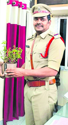 ప్రజావాణి అర్జీలను పెండింగ్‌లో ఉంచొద్దు 
3