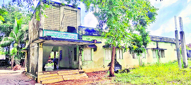 కల్పించలేదమ్మా వసతి! 1