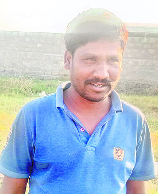 రెండ్రోజులుగా ఇక్కడే ఉన్నాం.. 
2