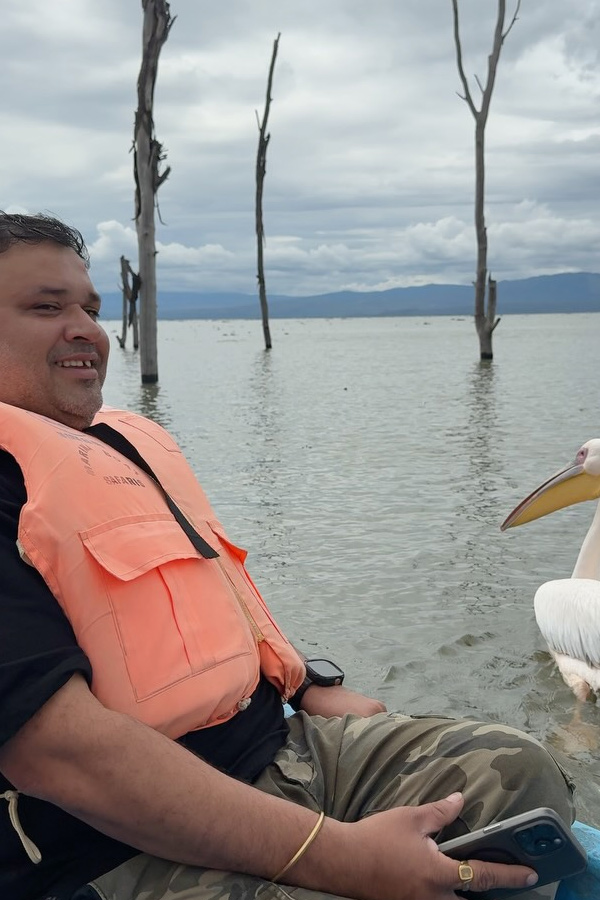 Anchor Anasuya family In Kenya Vacation Memories Photos13