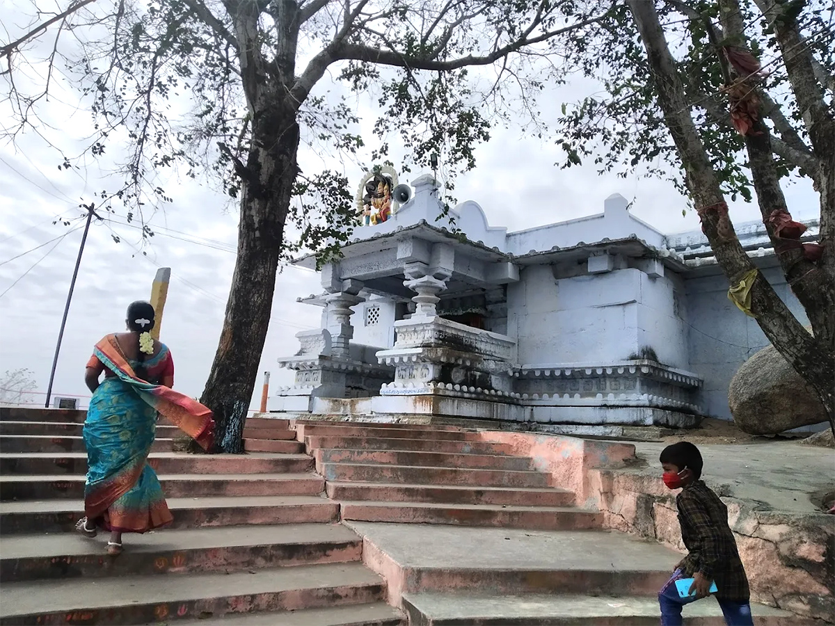 Devotional : Lakshmi Narasimha Swamy Temple Bejjanki HD Photos23