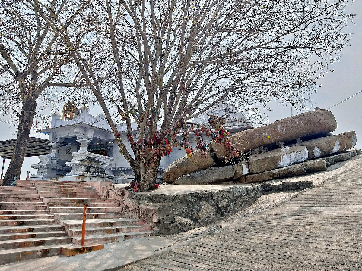 Devotional : Lakshmi Narasimha Swamy Temple Bejjanki HD Photos26